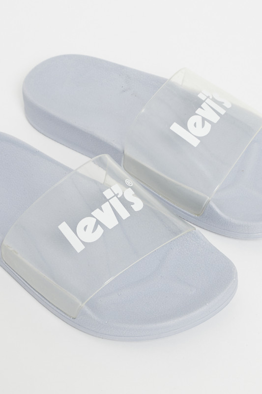 Claquettes transparentes