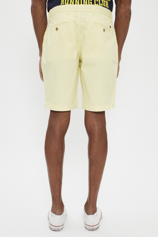 Short chino jaune