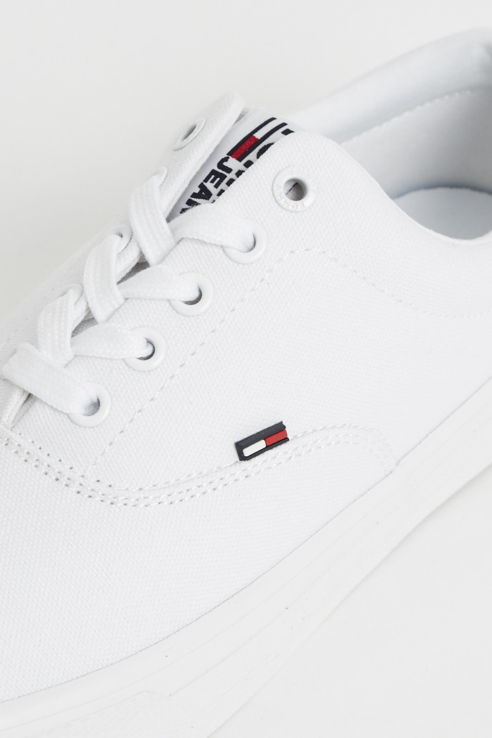baskets blanches tommy hilfiger