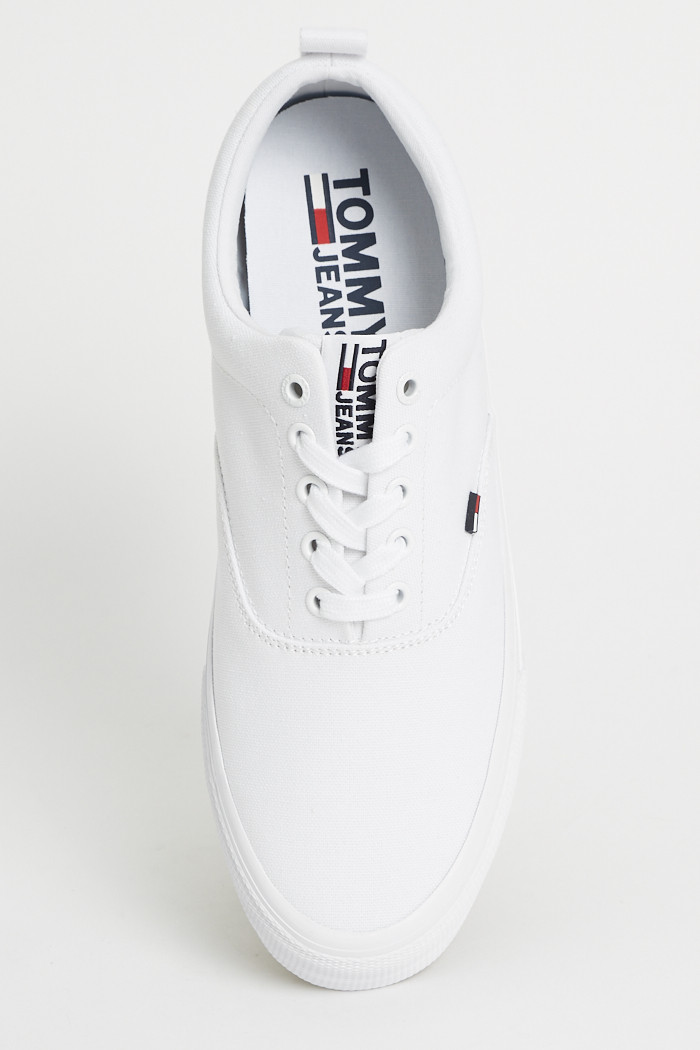 baskets blanches tommy hilfiger