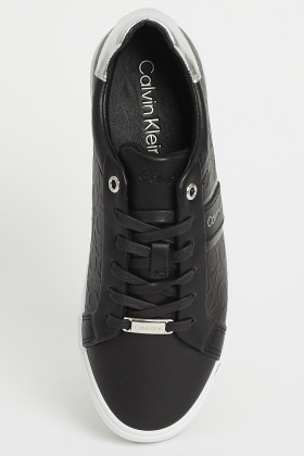 Baskets noires