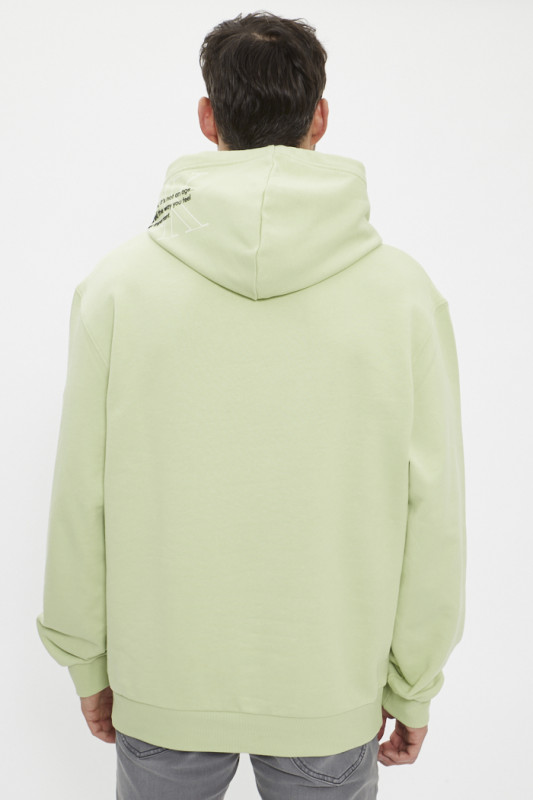 Sweat vert à capuche