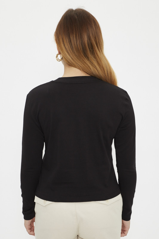 T-shirt noir manches longues