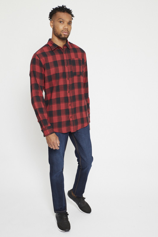 Chemise rouge à carreaux