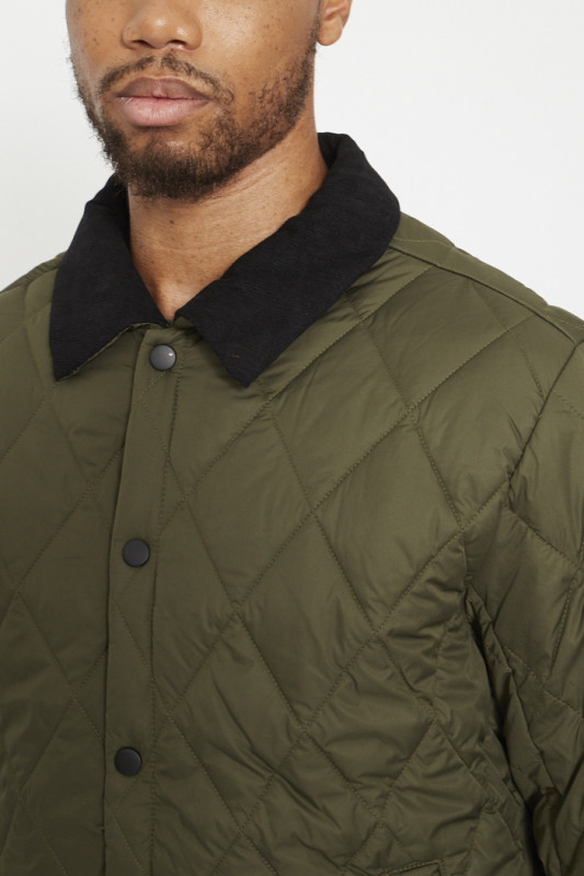 Veste kaki avec poches intérieures