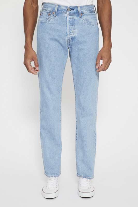 jeans coupe droite couleur bleu dévalé marque levi's