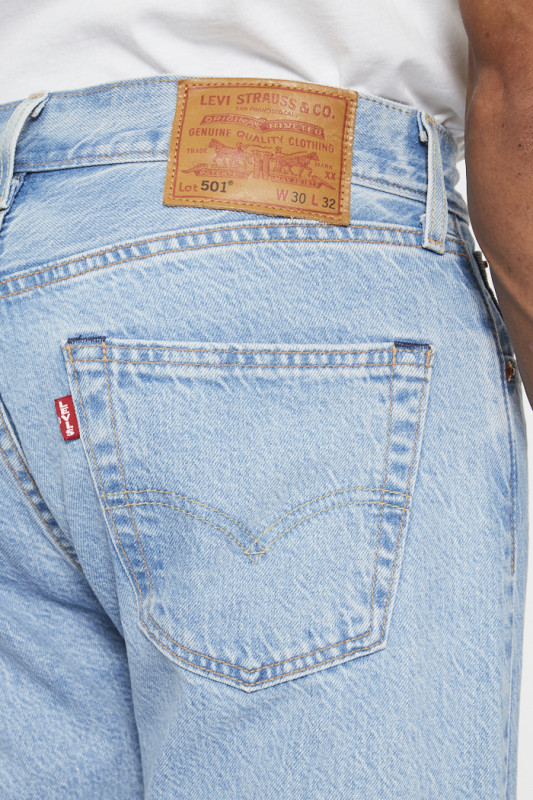 jeans bleu délavé indigo marque levi's pour homme