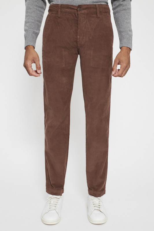 pantalon chino en velours marron chocolat pour homme coupe droite