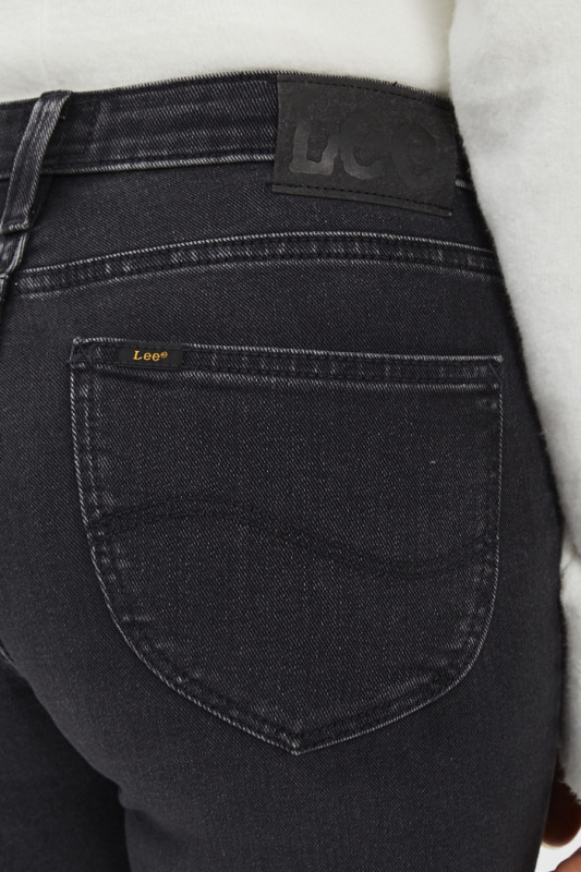 Jeans Elly noir coupe slim