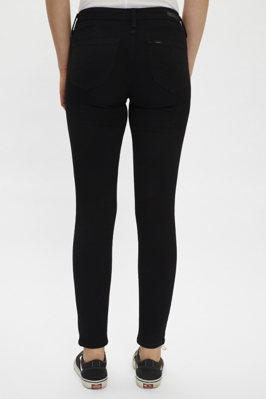 jeans noir modèle scarlette de Lee