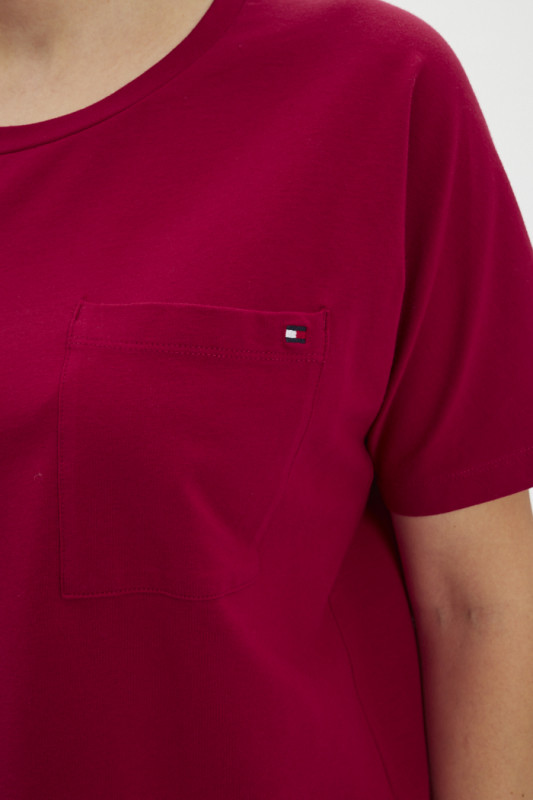 t-shirt femme avec poche couleur rouge Tommy Hilfiger