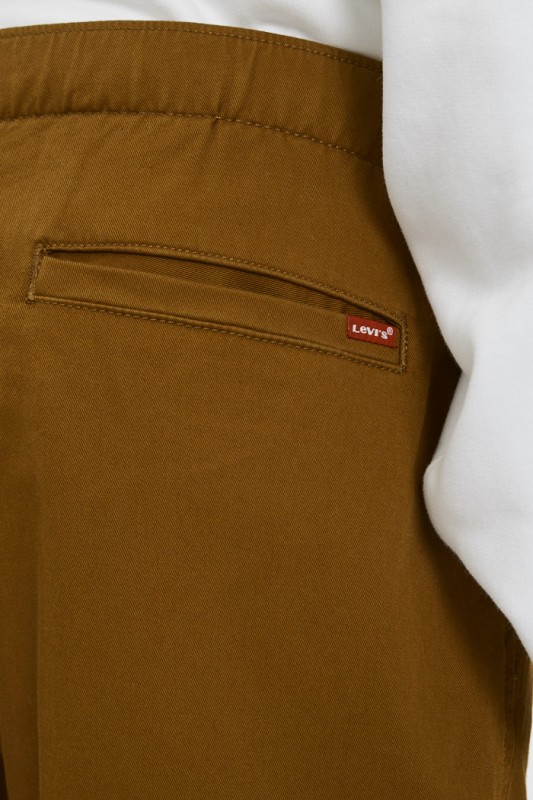 Pantalon chino jogger marron Levi's homme avec élastiques aux chevilles
