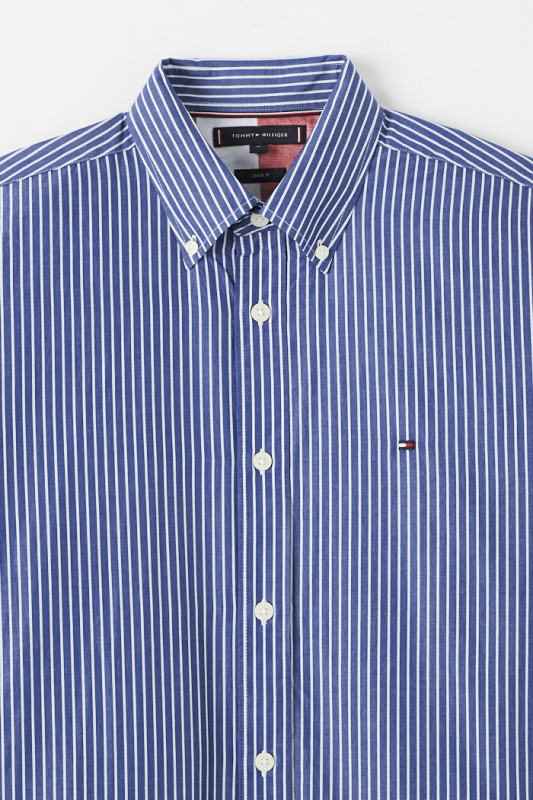 Chemise en popeline de coton à rayures bleues verticales homme Tommy Hilfiger coupe droite