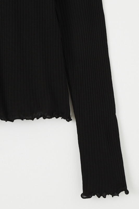 Top slim fit col rond noir Only femme manches longues