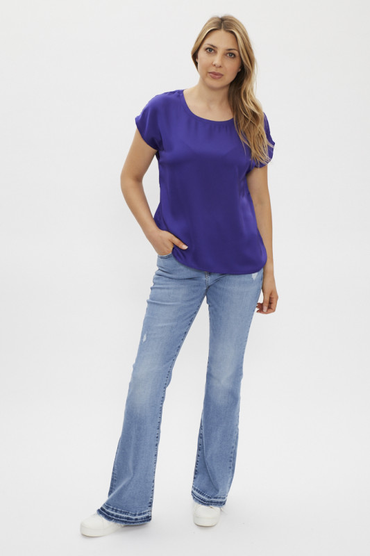 Blouse bleue satinée