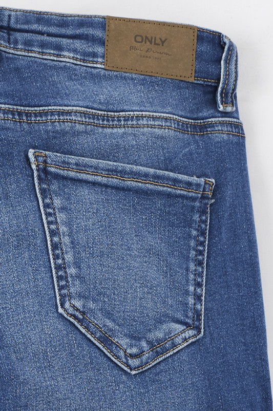 Jeans slim cargo poches latérales coutures genoux