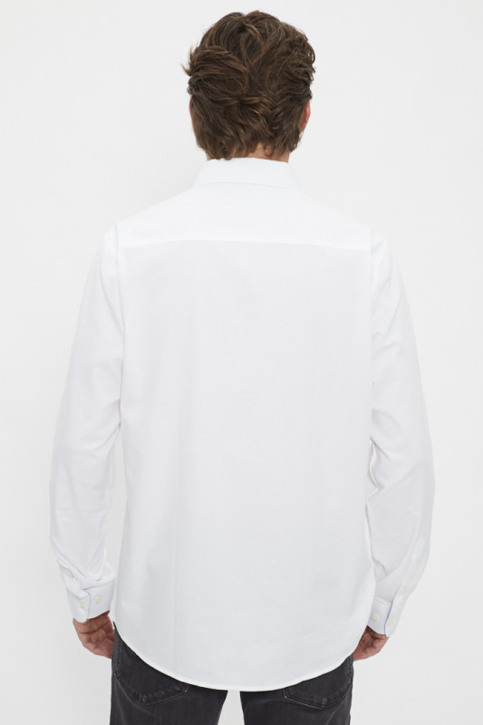 Chemise blanche classique intérieur col contrasté