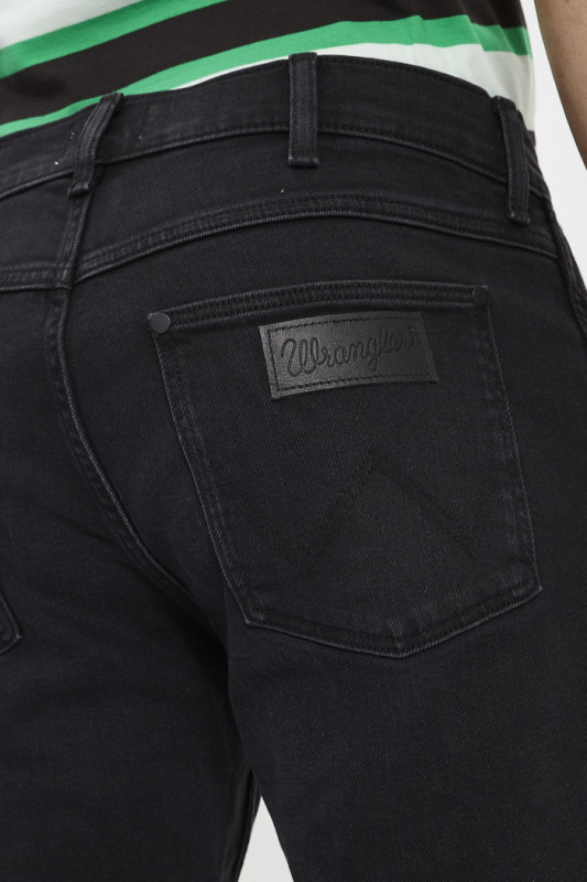 Jeans Greensboro 803 droit Wrangler pour homme noir  regular straight
