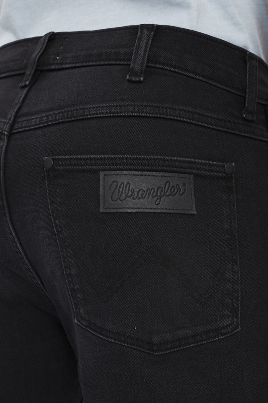 Jeans pour homme coupe slim tapered
